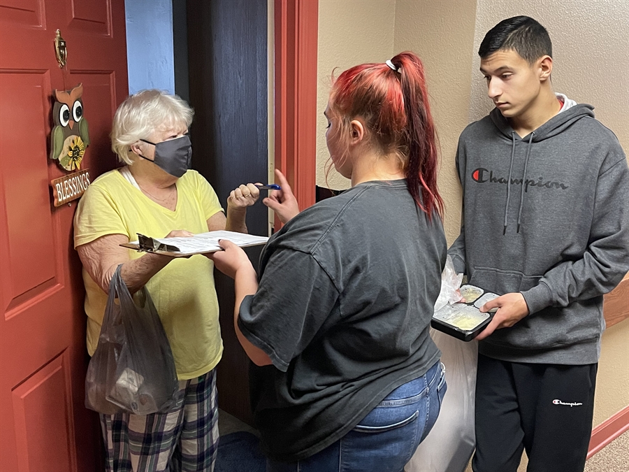 BHS students deliver for Meals-on-Wheels.